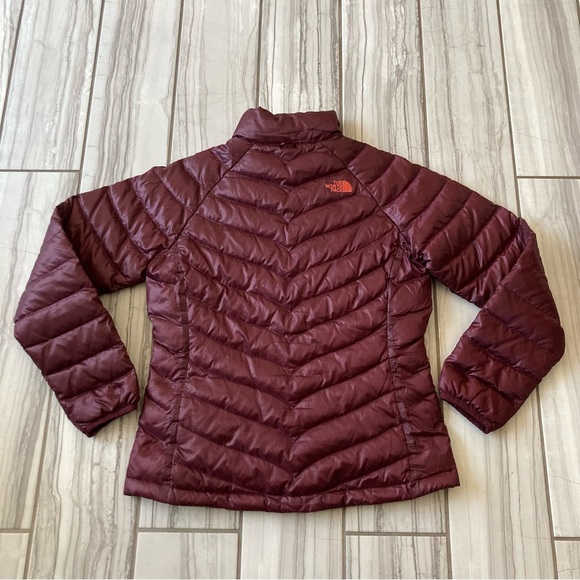 The North Face 550 Down jacket. EUC - Picture 7 of 7